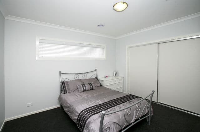 4 Hazelwood Drive, FOREST HILL NSW 2651, Forest Hill - Thumbnail 8