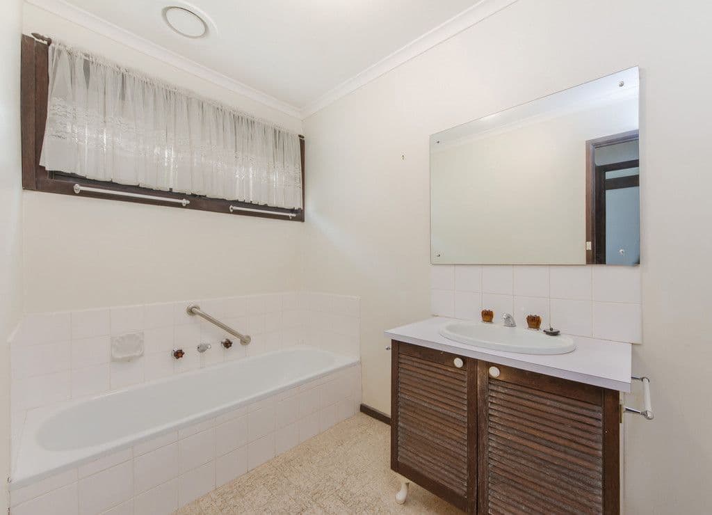 44 Gillespie Road, St Albans VIC 3021, St Albans - Thumbnail 6