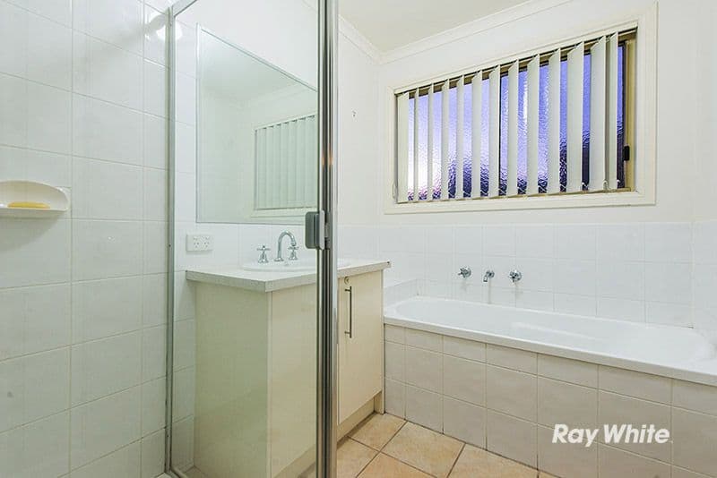 49 Briarcrest Drive, Cranbourne East VIC 3977, Cranbourne East - Thumbnail 8