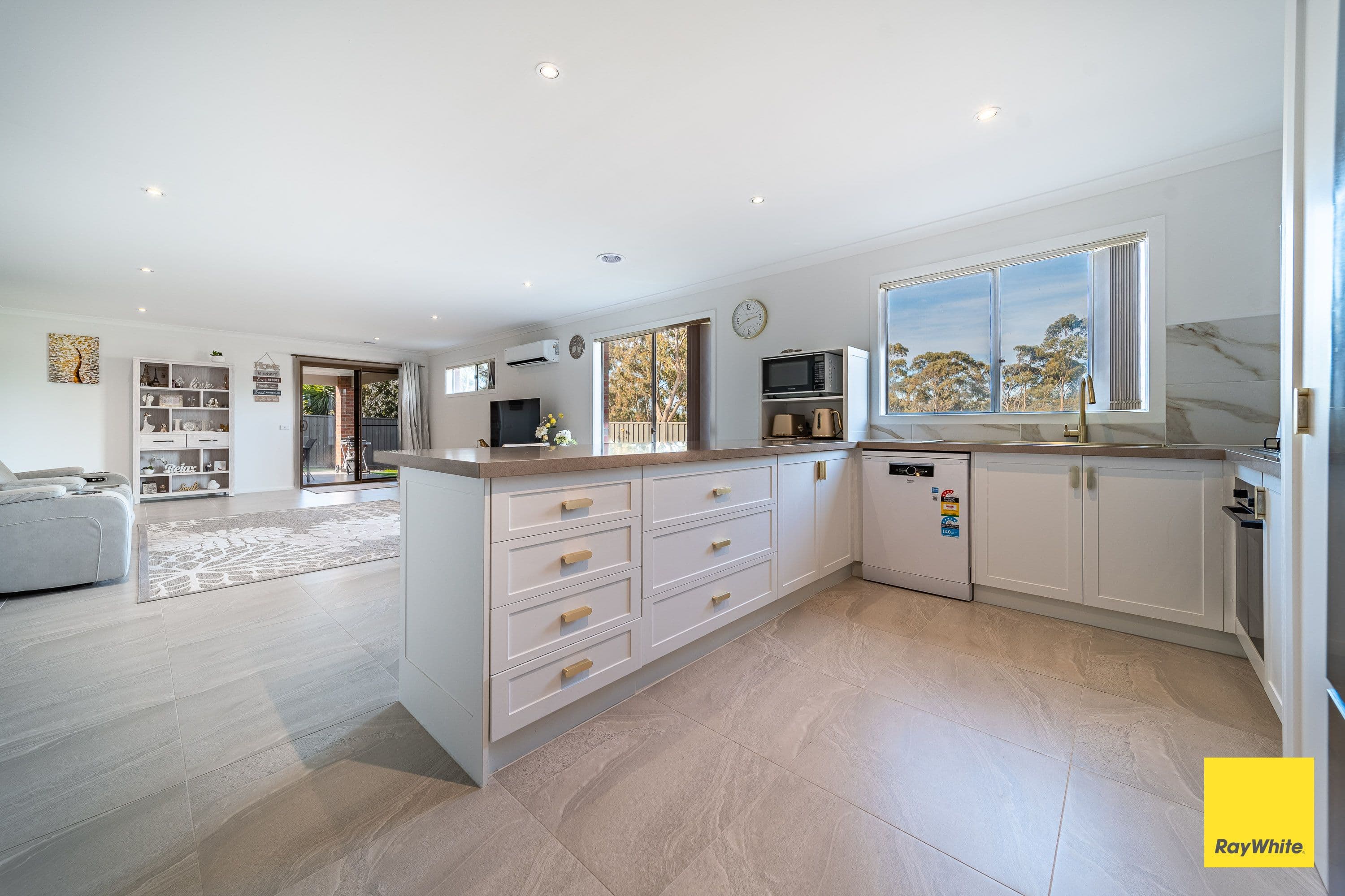 2 Metropolitan Drive, Eaglehawk VIC 3556, Eaglehawk - Thumbnail 3