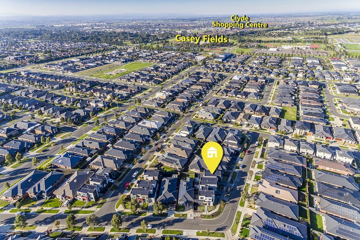 15c Lanthorn Crescent, Cranbourne East VIC 3977, Cranbourne East - Thumbnail 4