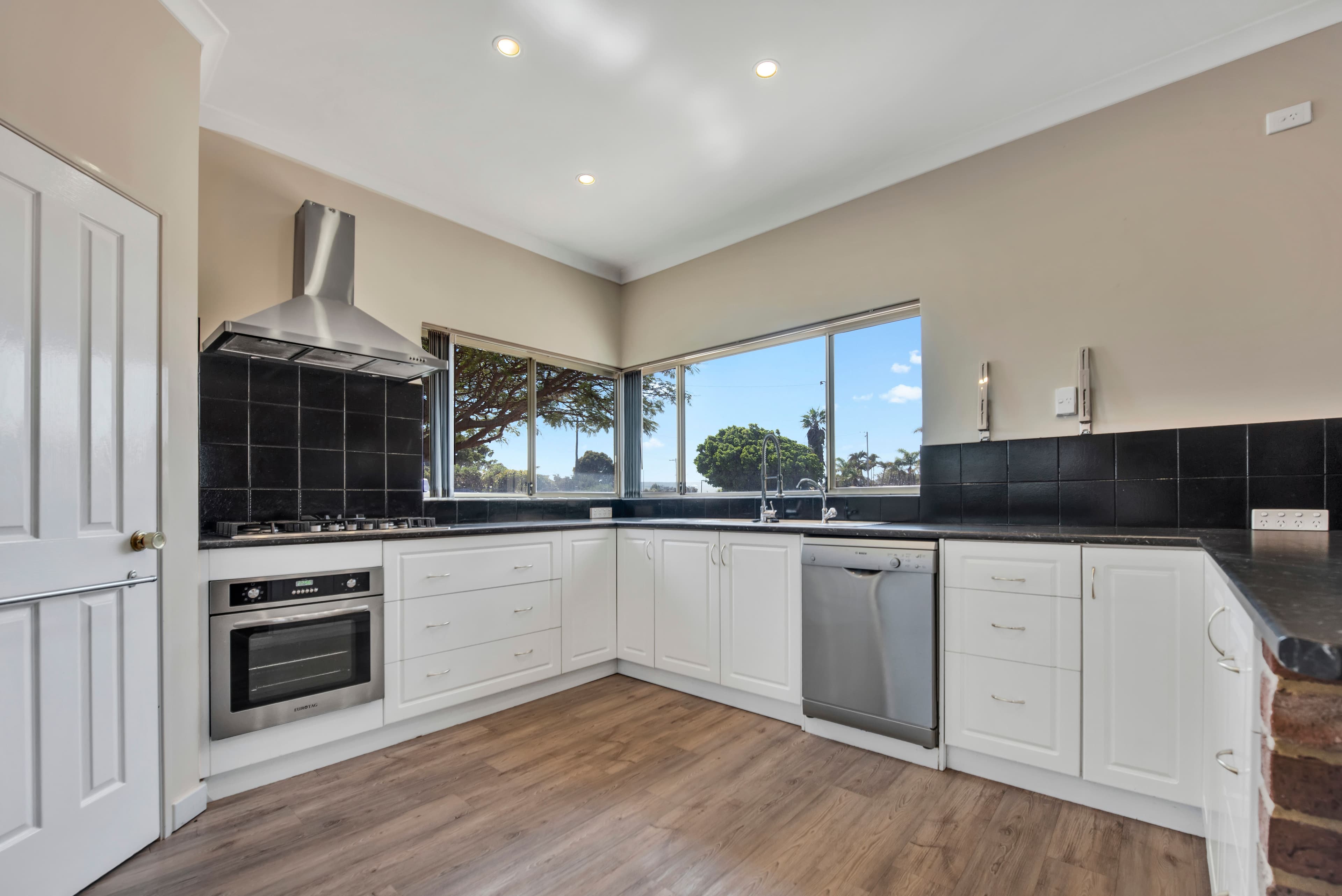 13 Calythrix Court, Strathalbyn WA 6530, Strathalbyn - Thumbnail 4