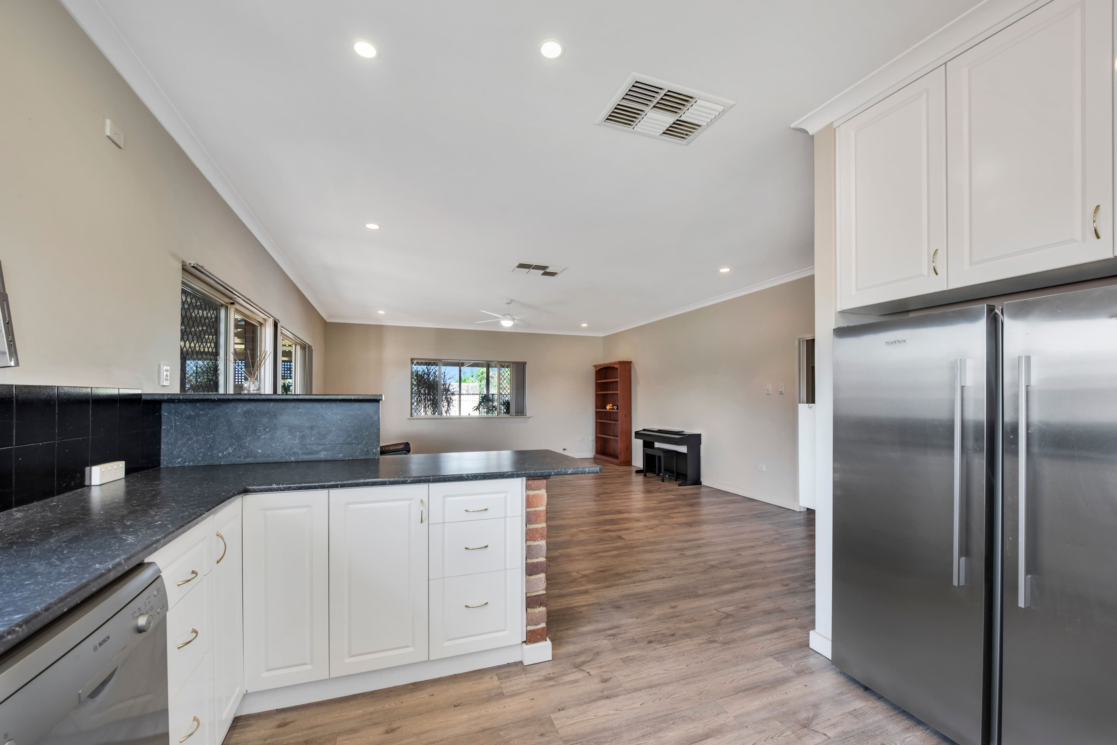 13 Calythrix Court, Strathalbyn WA 6530, Strathalbyn - Thumbnail 5