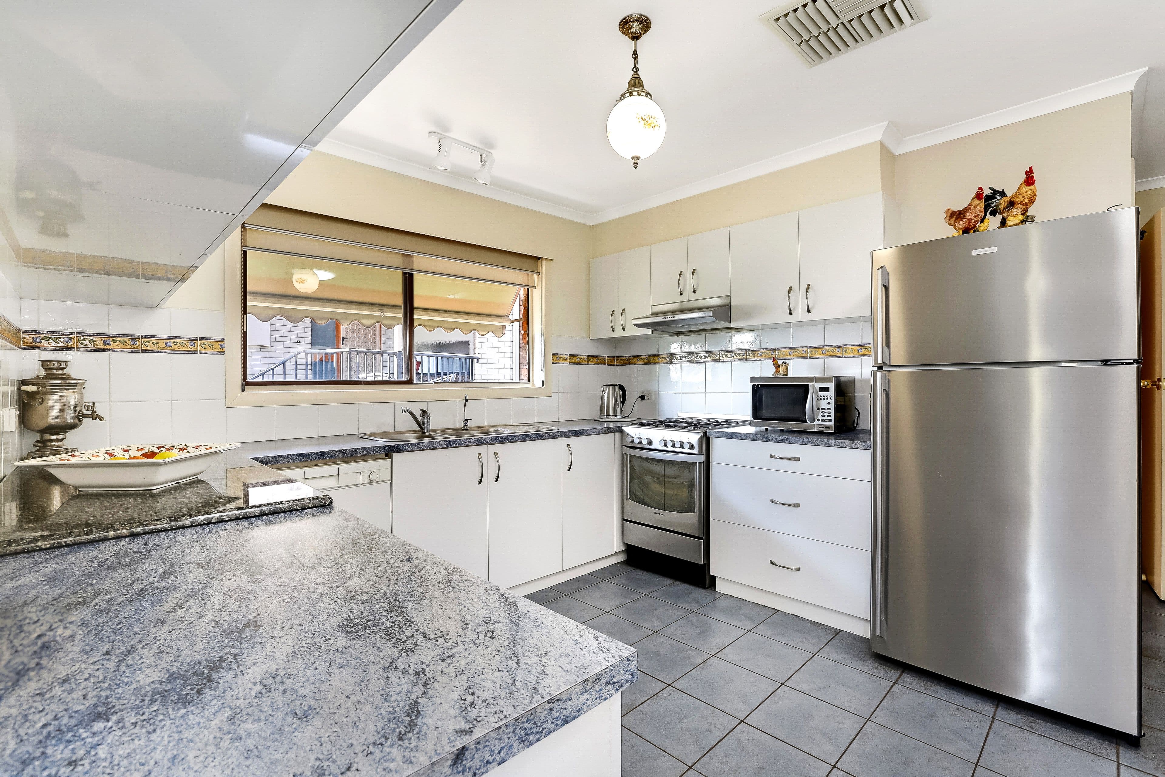 19 Ashford Crescent, Westmeadows VIC 3049, Westmeadows - Thumbnail 3