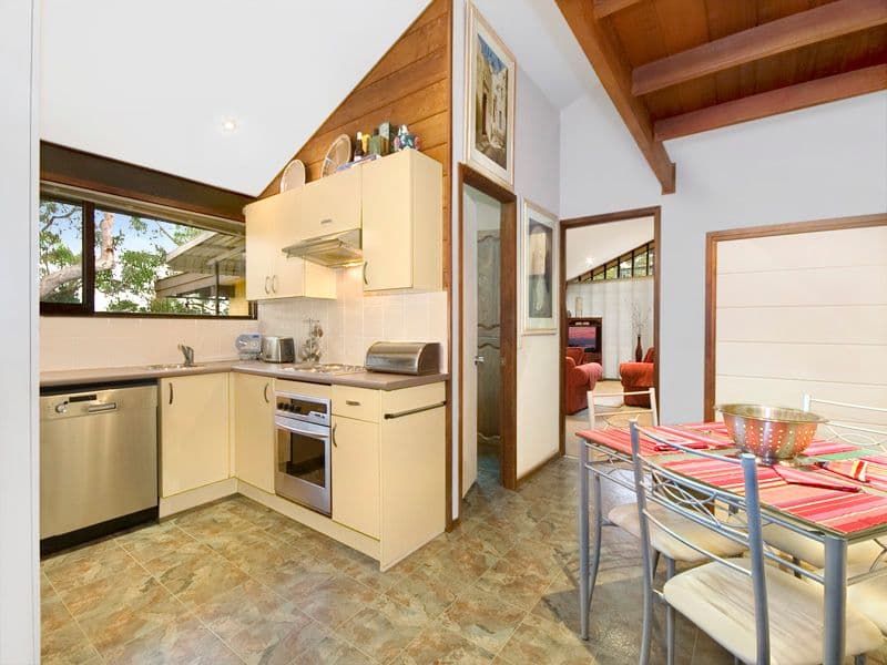 8  Lincoln Crescent, BONNET BAY NSW 2226, Bonnet Bay - Thumbnail 3