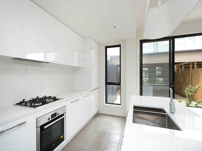 8 Mulberry Avenue, Cheltenham VIC 3192, Cheltenham - Thumbnail 5