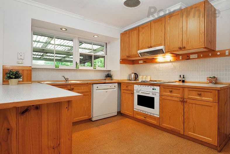 18 ST GEORGES Crescent, Croydon VIC 3136, Croydon - Thumbnail 2