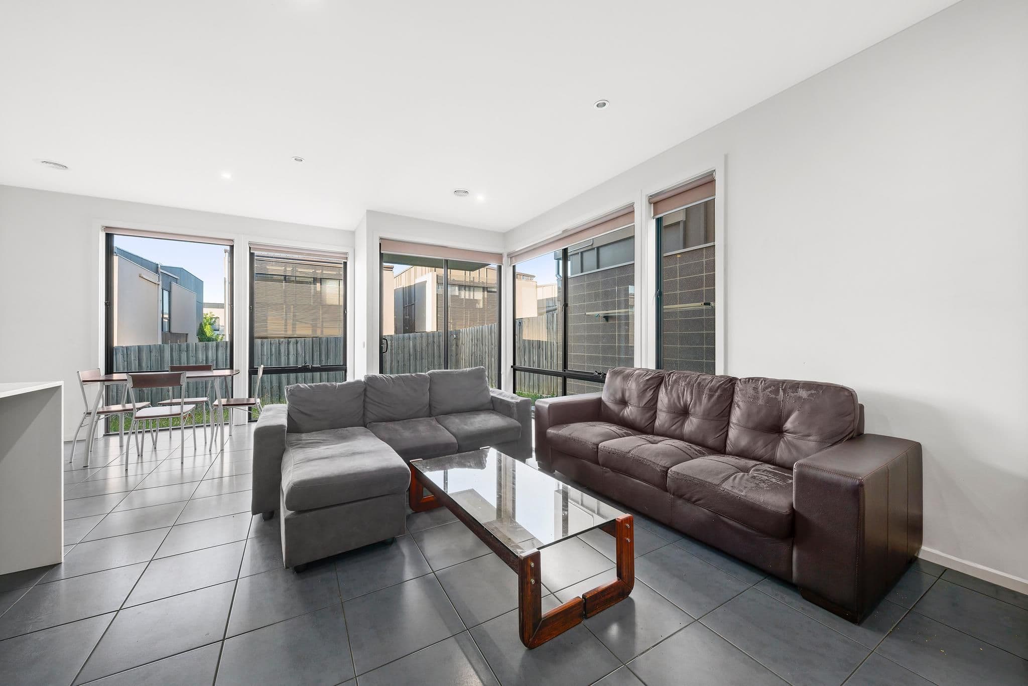 9 Yarra Bing Crescent, Burwood VIC 3125, Burwood - Thumbnail 2