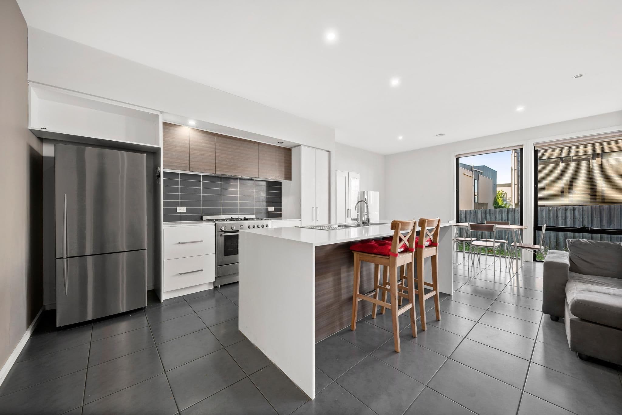 9 Yarra Bing Crescent, Burwood VIC 3125, Burwood - Thumbnail 3