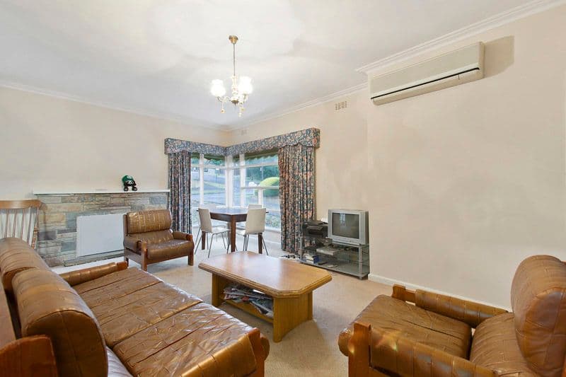 24 Leonard Street, BURWOOD VIC 3125, Burwood - Thumbnail 2