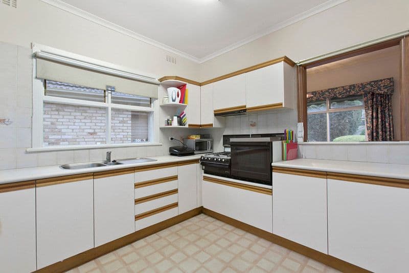 24 Leonard Street, BURWOOD VIC 3125, Burwood - Thumbnail 3