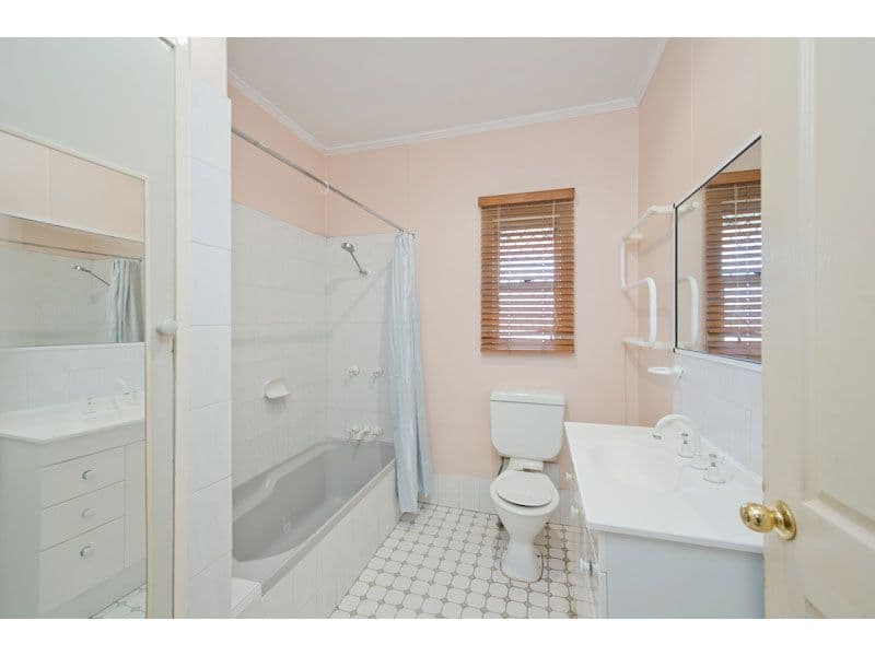 30 Lamont Road, WILSTON QLD 4051, Wilston - Thumbnail 6