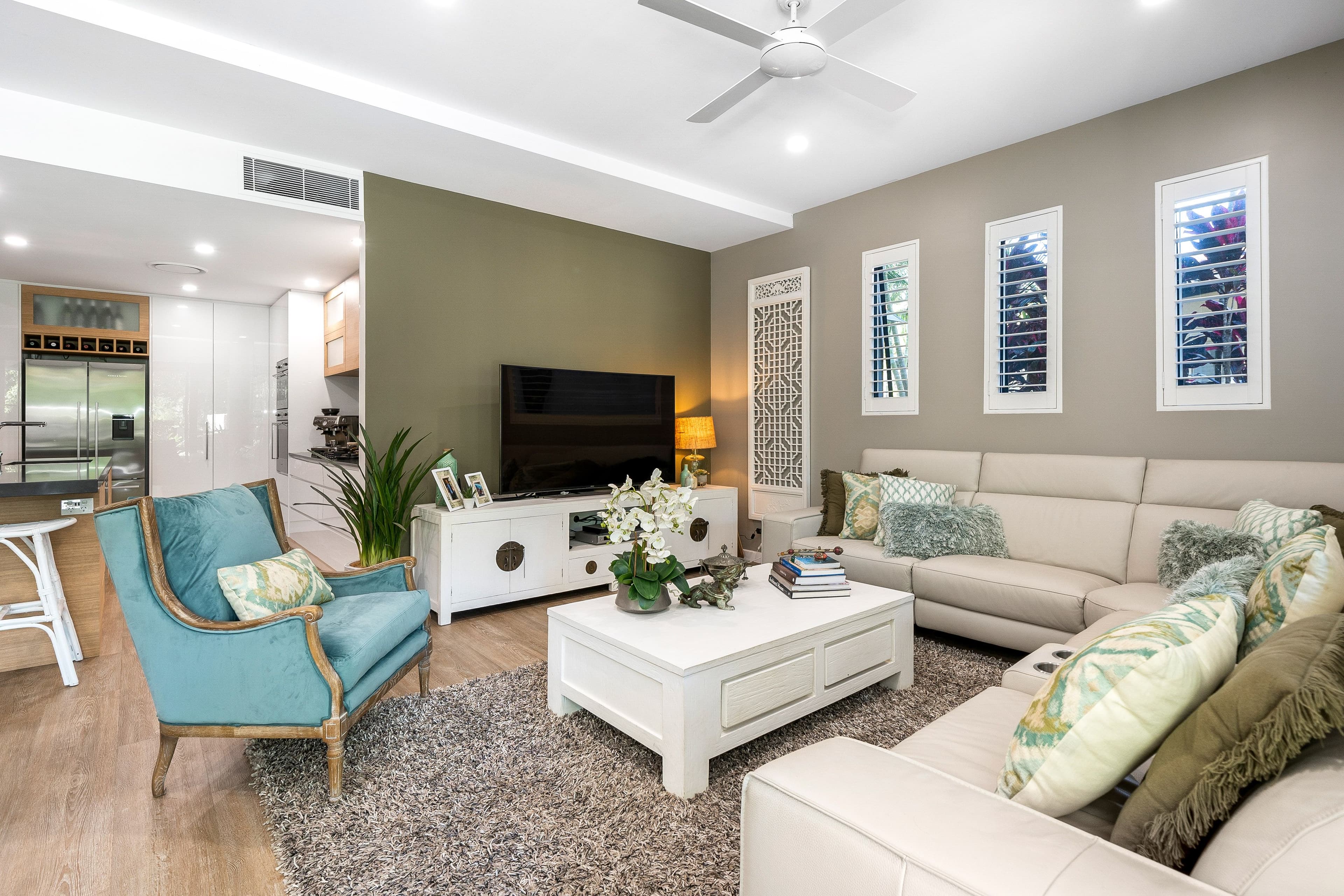 6048 Garda Avenue, Hope Island QLD 4212, Hope Island - Thumbnail 8