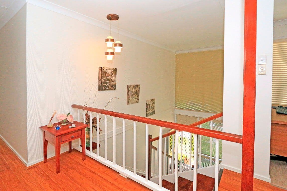 10 Bauhinia Terrace, The Range QLD 4700, The Range - Thumbnail 4