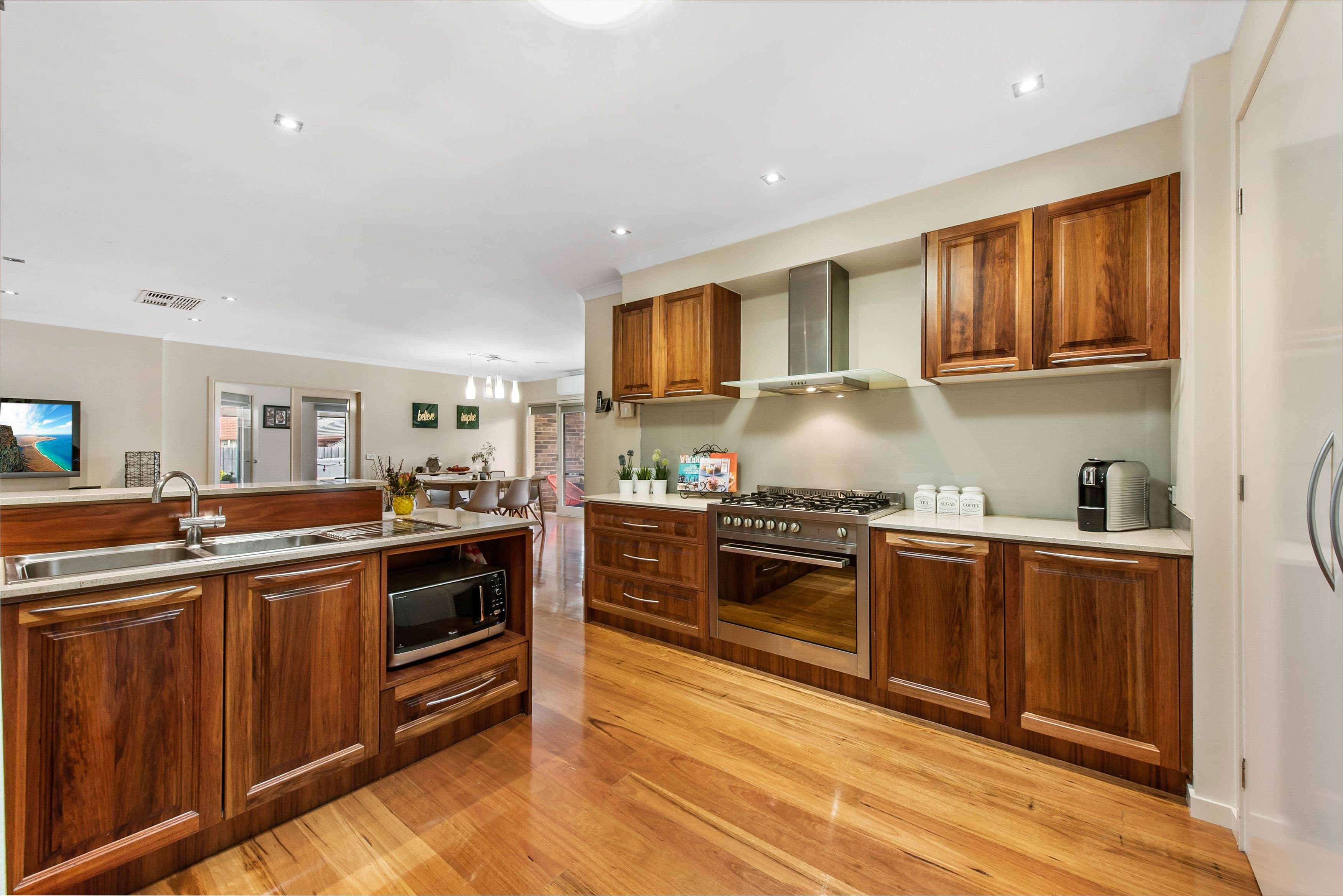 8 Bondi Lane, Taylors Hill VIC 3037, Taylors Hill - Thumbnail 3