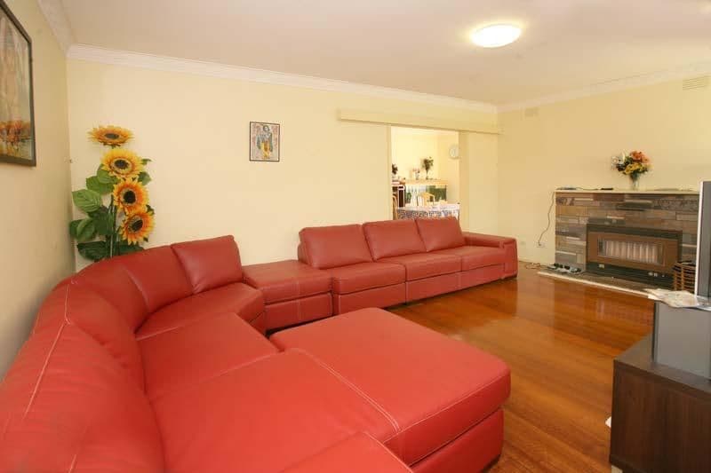 31 Muir Street, MOUNT WAVERLEY VIC 3149, Mount Waverley - Thumbnail 2