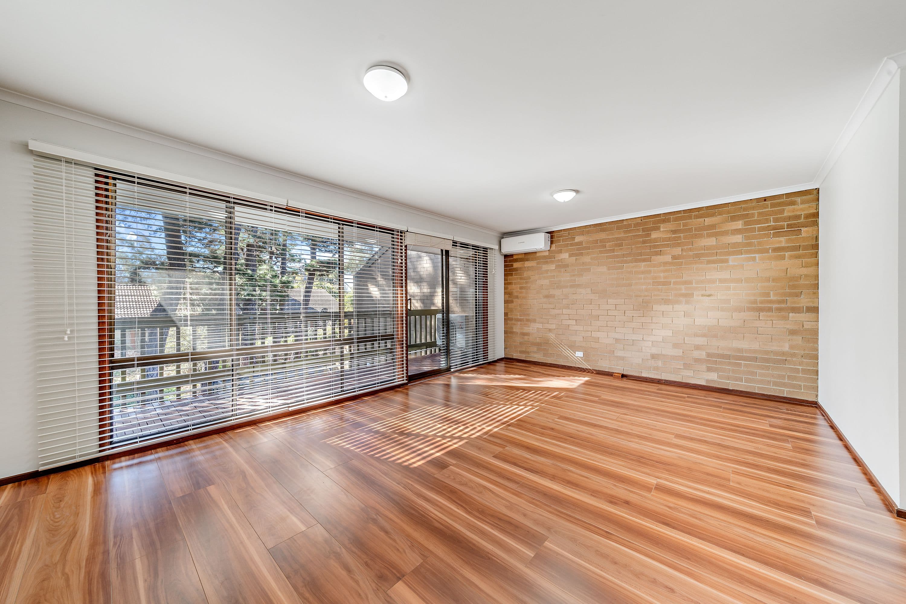 9 Murdoch Street, Lyneham ACT 2602, Lyneham - Thumbnail 3