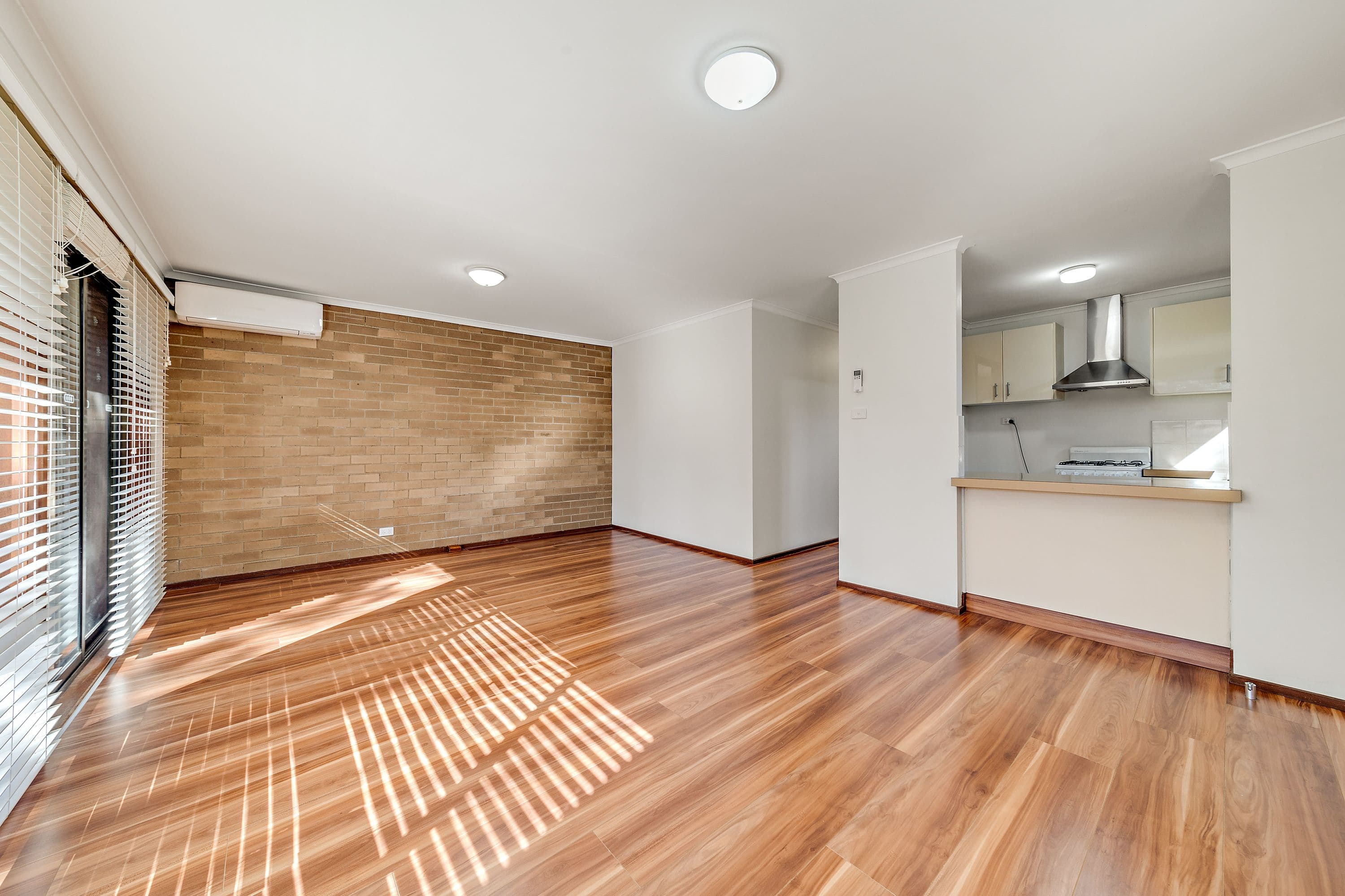 9 Murdoch Street, Lyneham ACT 2602, Lyneham - Thumbnail 4