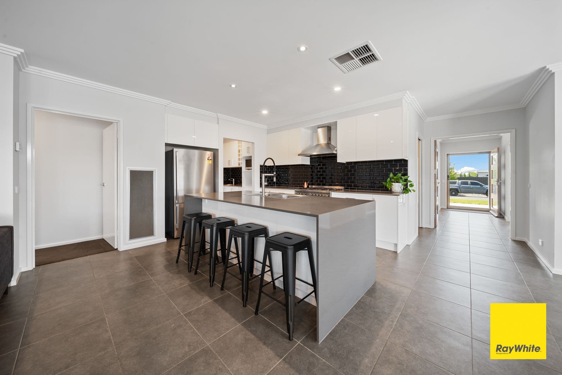11 Hopkins Street, Bungendore NSW 2621, Bungendore - Thumbnail 6