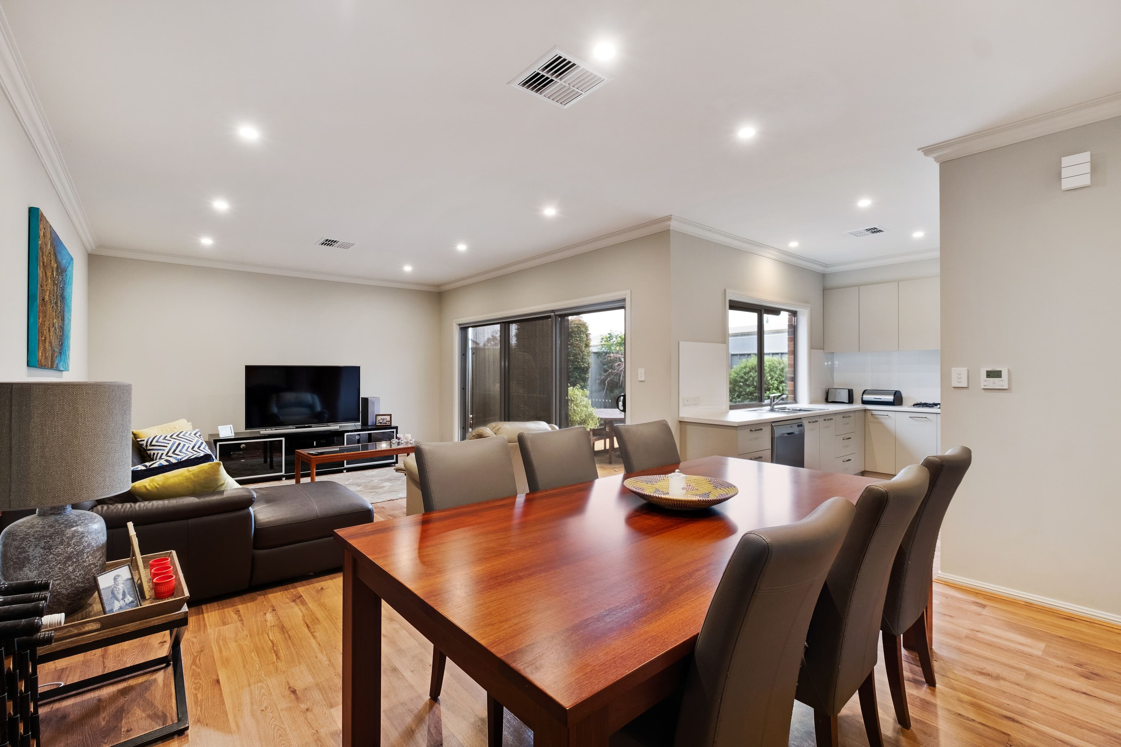 2A Jacaranda Grove, Oaklands Park SA 5046, Oaklands Park - Thumbnail 5