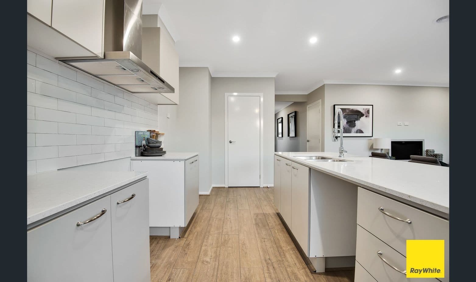 10 Hagley Street, Truganina VIC 3029, Truganina - Thumbnail 7