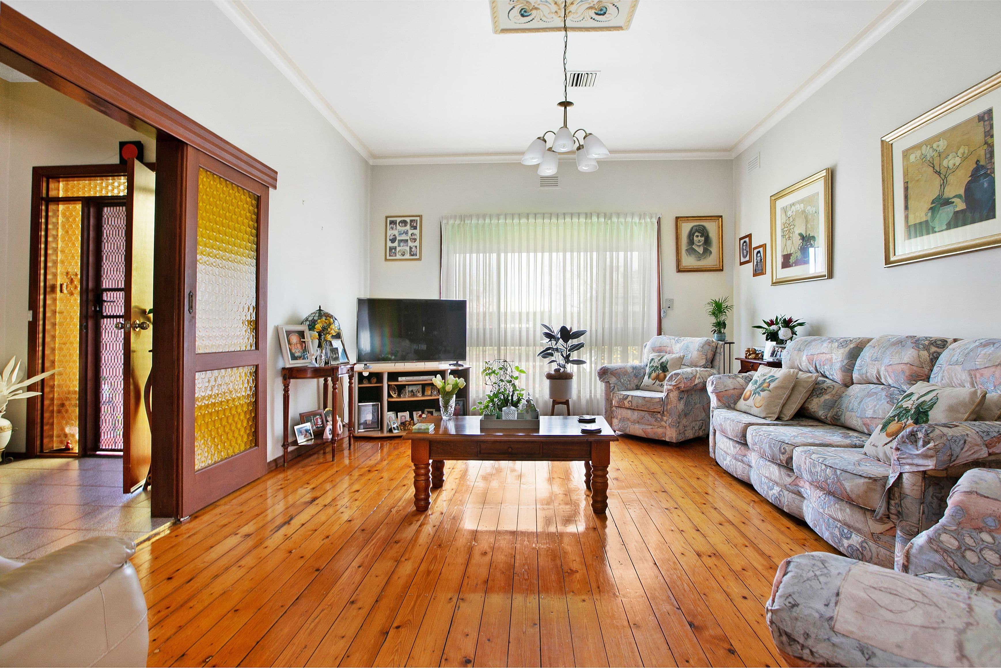 8 Station Street, Reservoir VIC 3073, Reservoir - Thumbnail 2