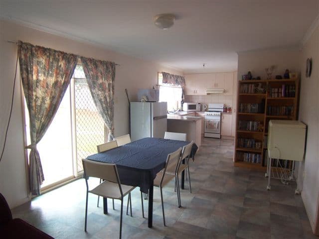 16  Silky-Oak Drive, GLENVALE QLD 4350, Glenvale - Thumbnail 4