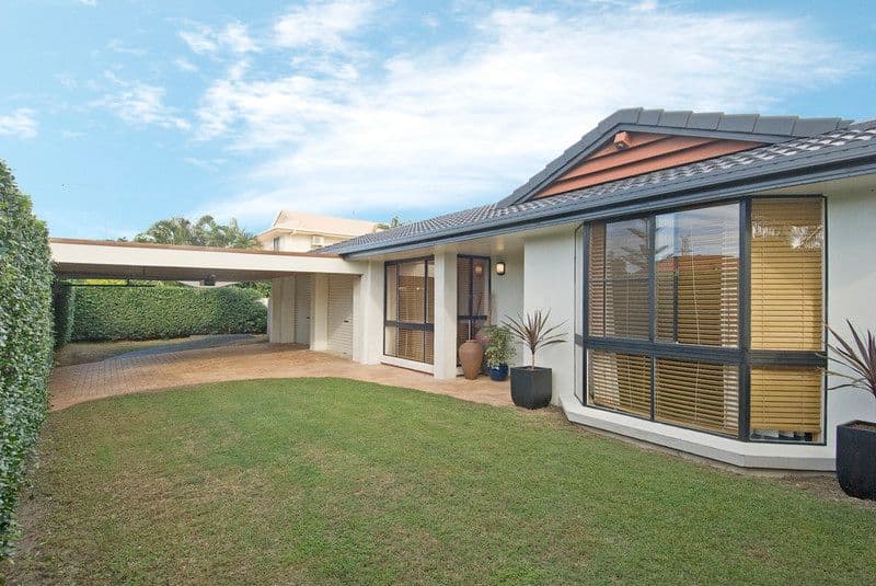 4 Santa Cruz Boulevard, CLEAR ISLAND WATERS QLD 4226, Clear Island Waters - Thumbnail 7