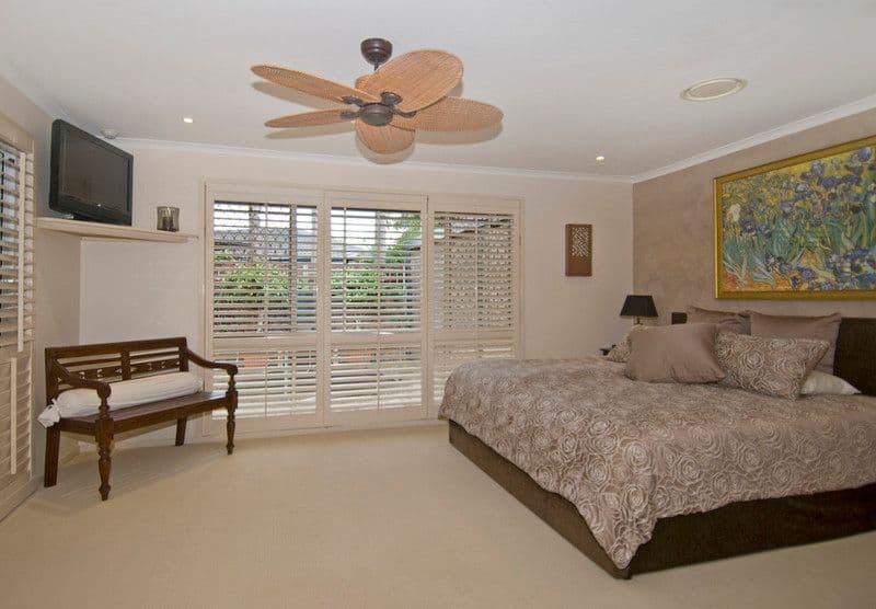 4 Santa Cruz Boulevard, CLEAR ISLAND WATERS QLD 4226, Clear Island Waters - Thumbnail 8