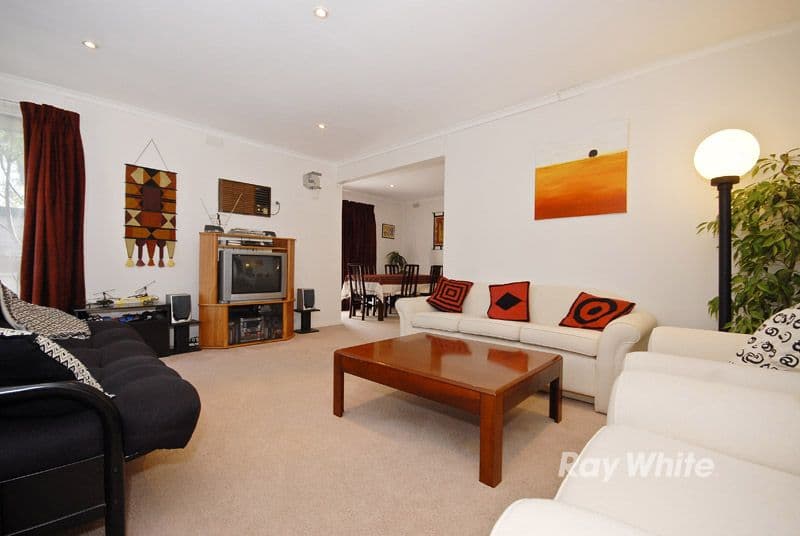 28 Lightwood Drive, FERNTREE GULLY VIC 3156, Ferntree Gully - Thumbnail 2