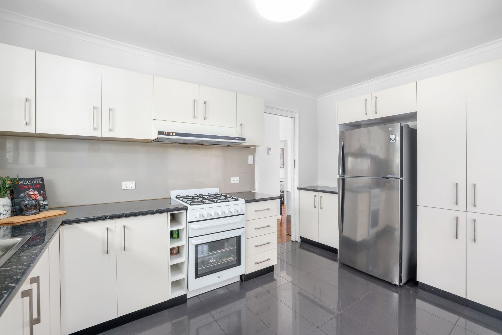 42 Snowdon Drive, Cheltenham VIC 3192, Cheltenham - Thumbnail 5