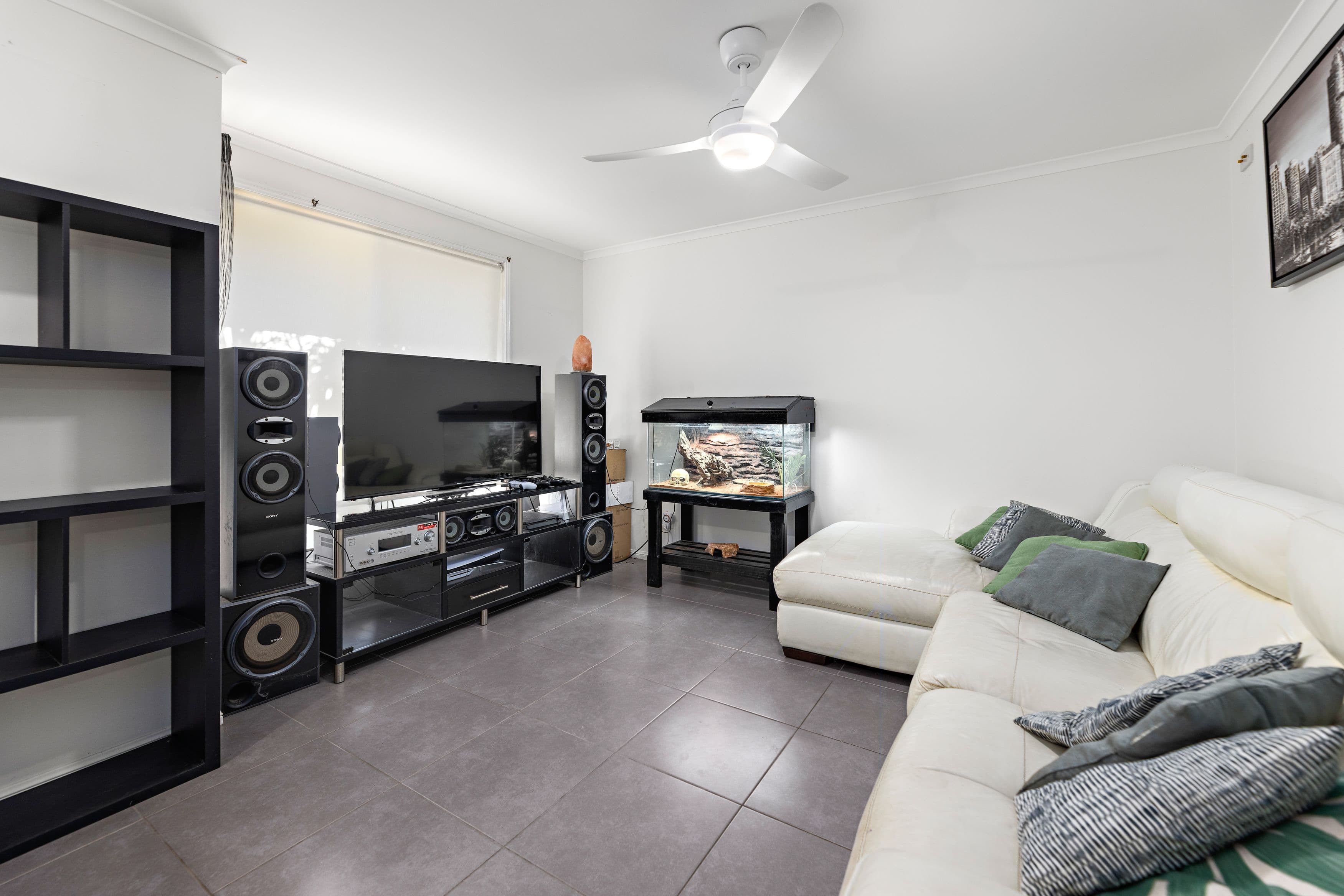 37 Crestridge Crescent, Morayfield QLD 4506, Morayfield - Thumbnail 2