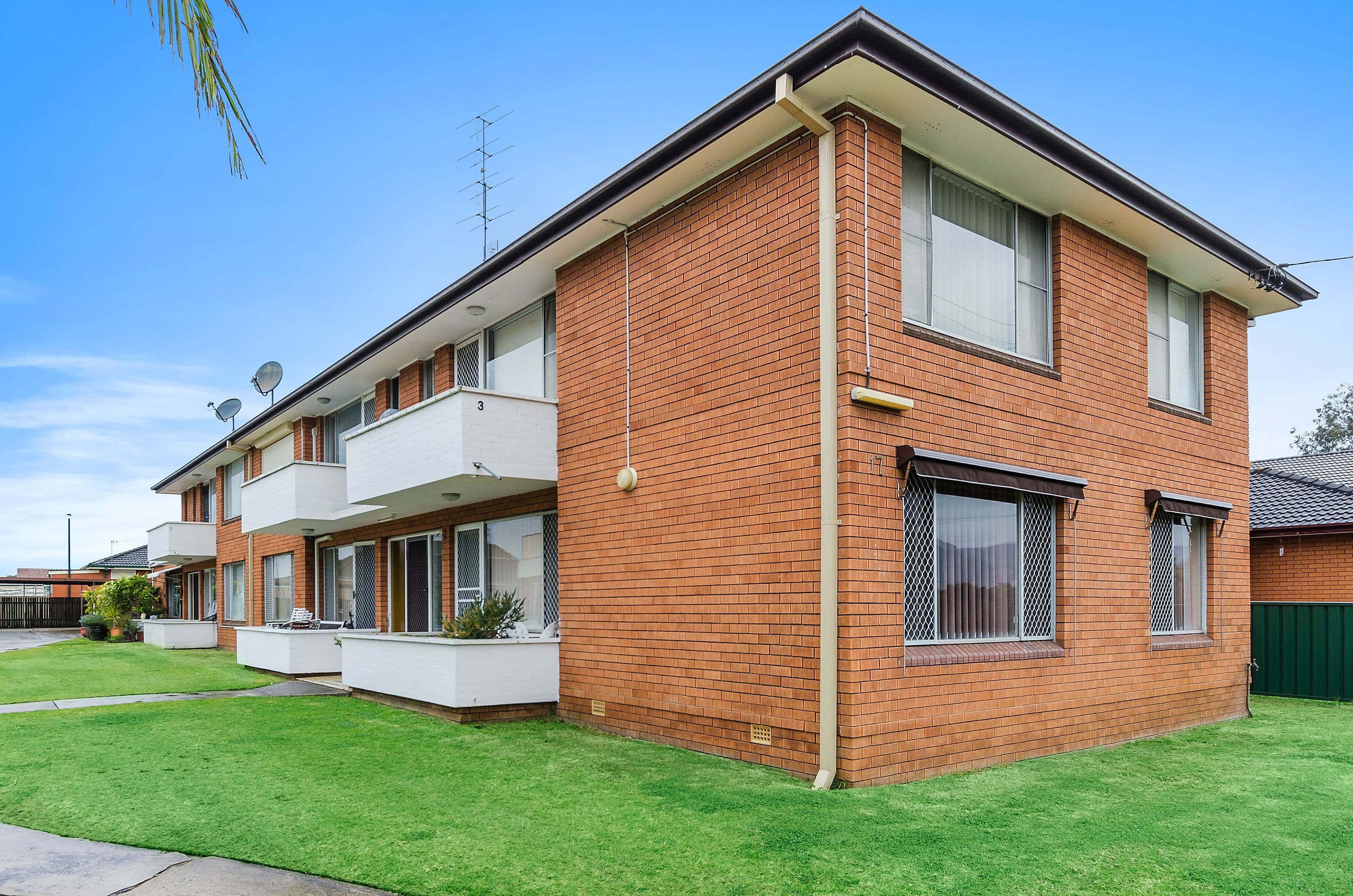 17 Prince Edward Drive, Brownsville - Image 1