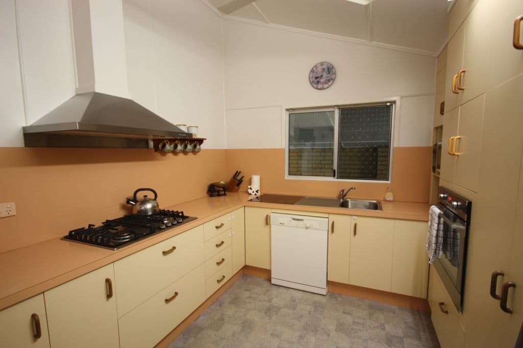 5 Spiller Street, BRANDON QLD 4808, Brandon - Thumbnail 2