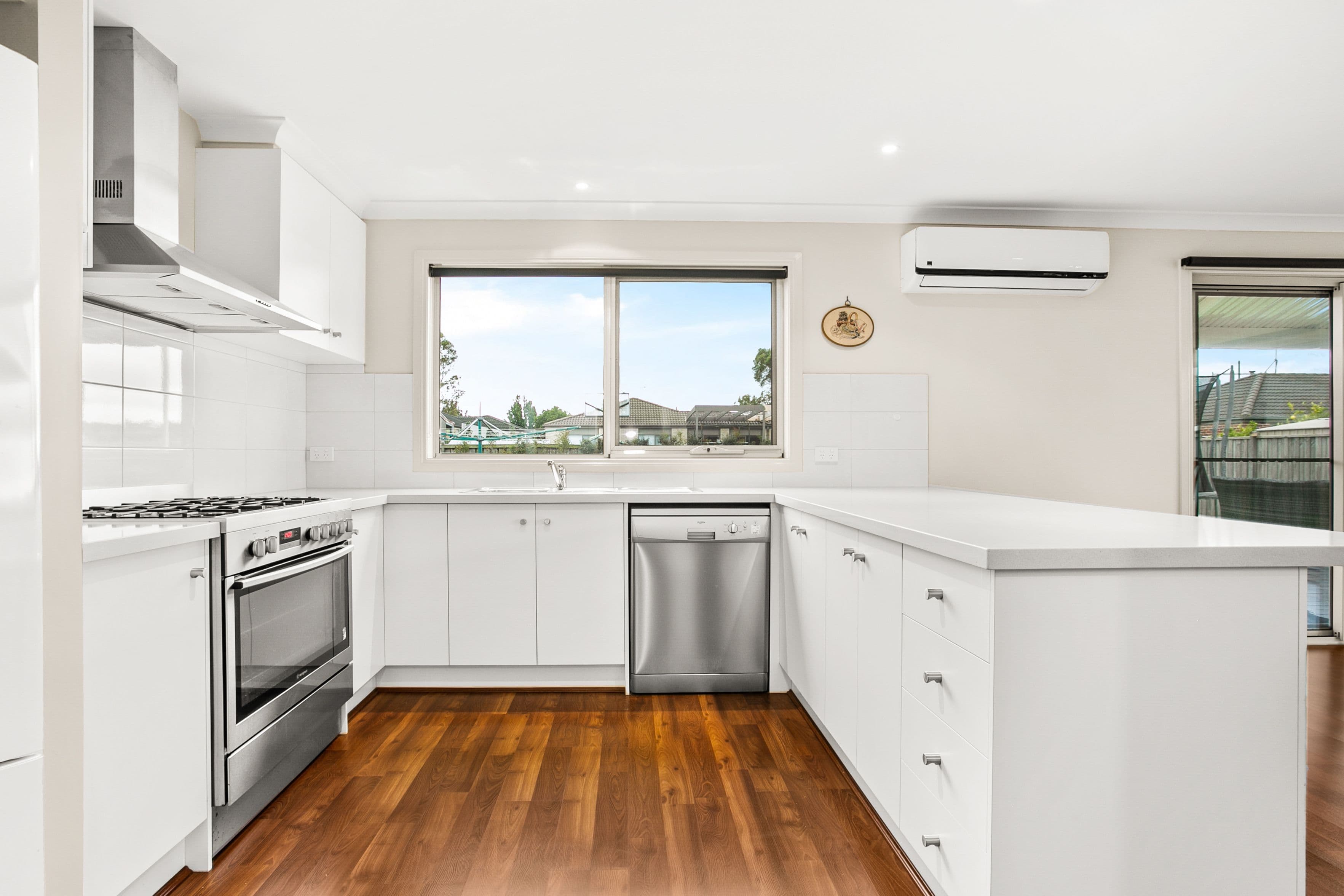 17 Greendale Boulevard, Pakenham VIC 3810, Pakenham - Thumbnail 3