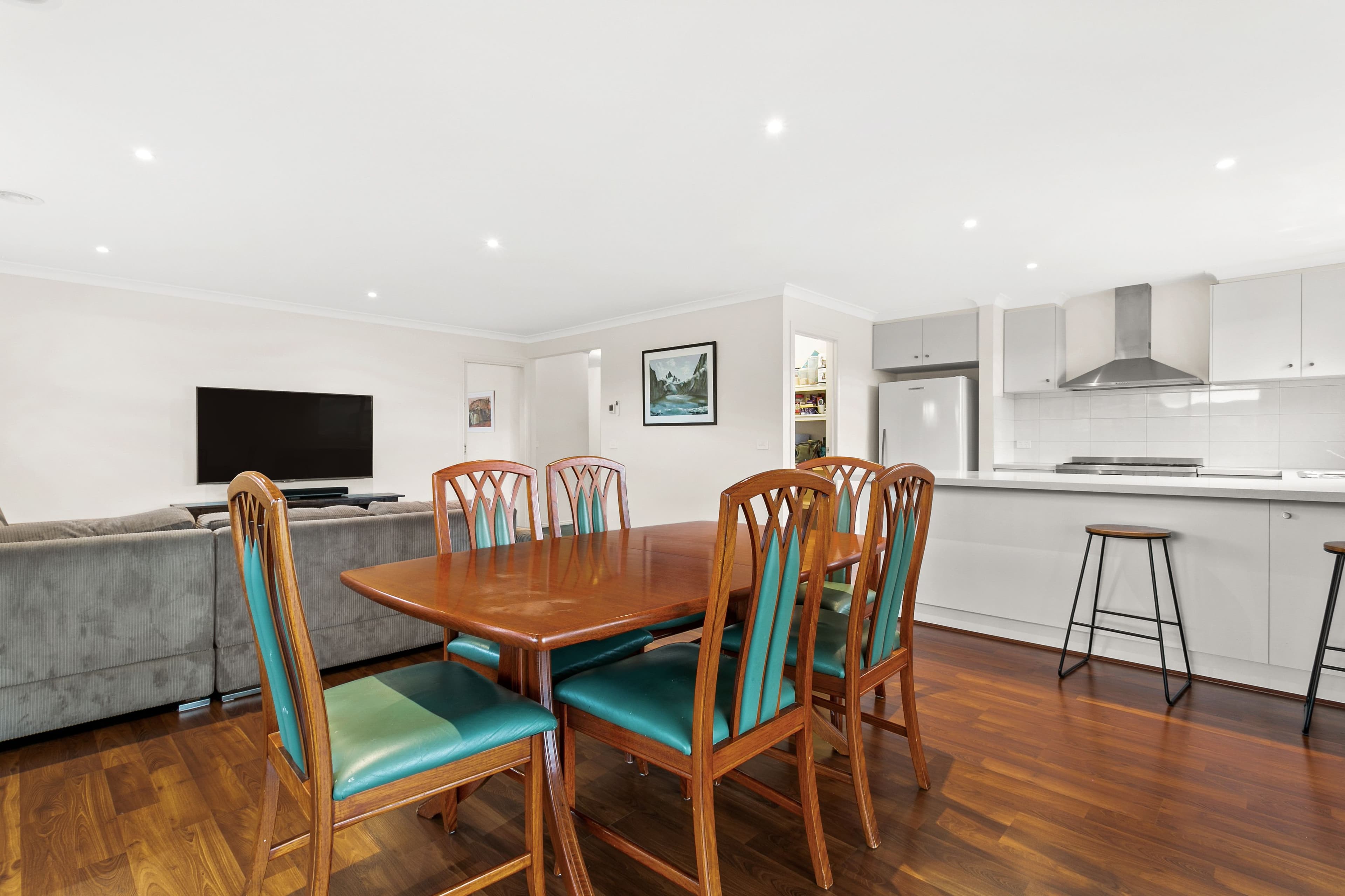 17 Greendale Boulevard, Pakenham VIC 3810, Pakenham - Thumbnail 5