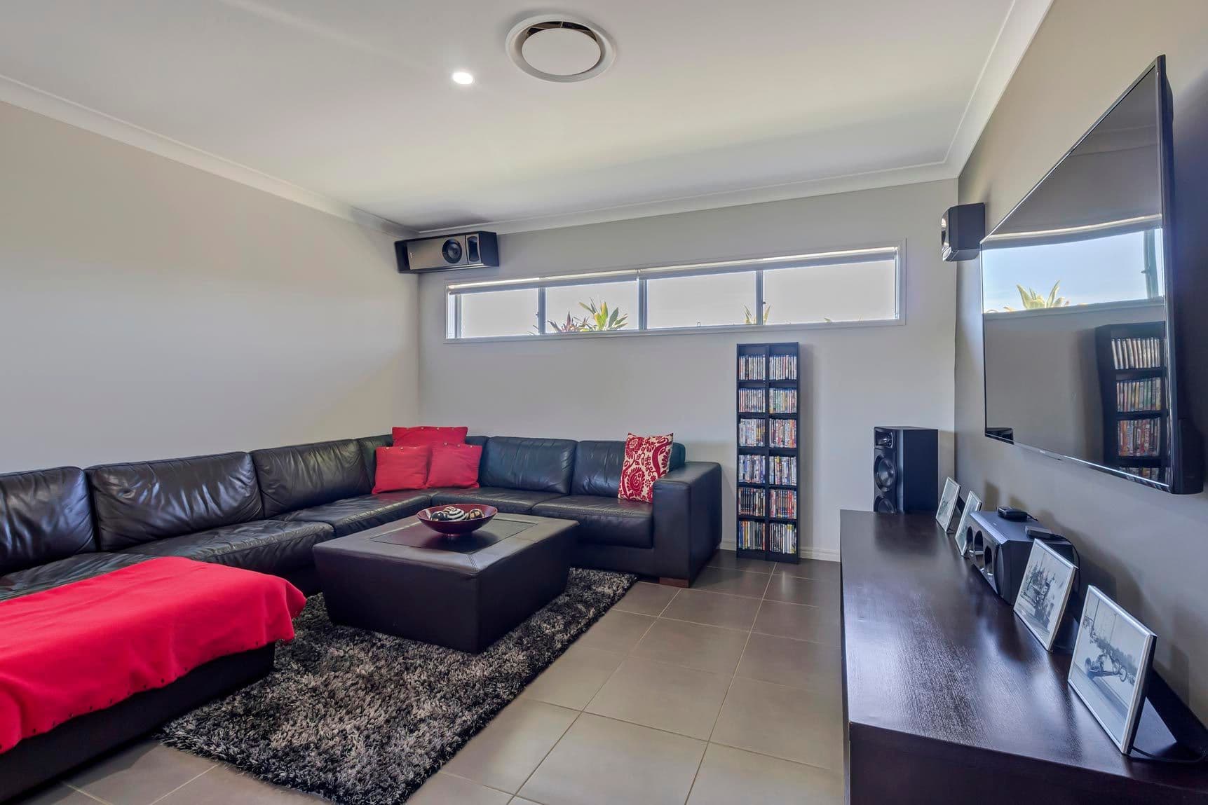 7 Indigo Street, Upper Coomera QLD 4209, Upper Coomera - Thumbnail 4