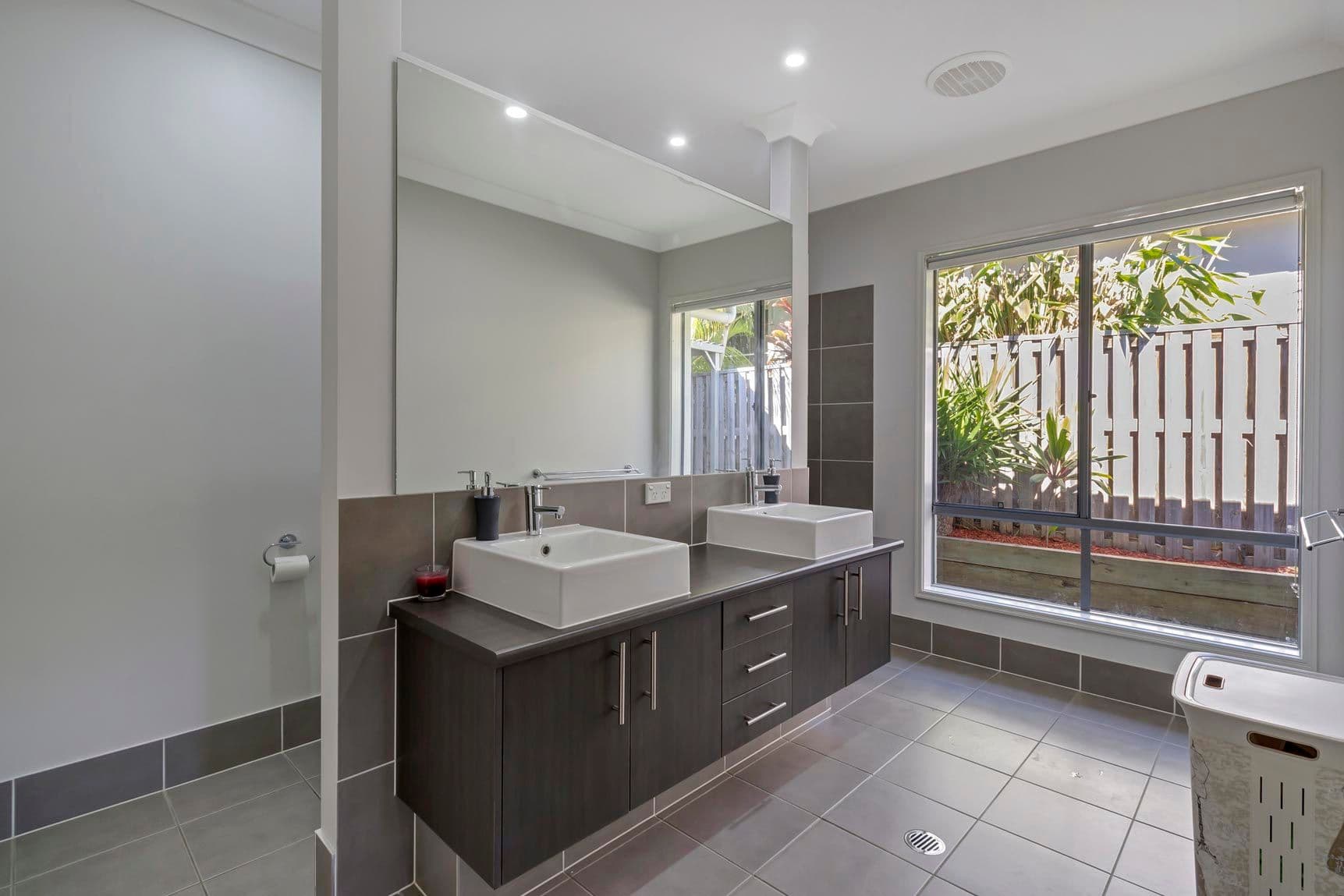 7 Indigo Street, Upper Coomera QLD 4209, Upper Coomera - Thumbnail 6