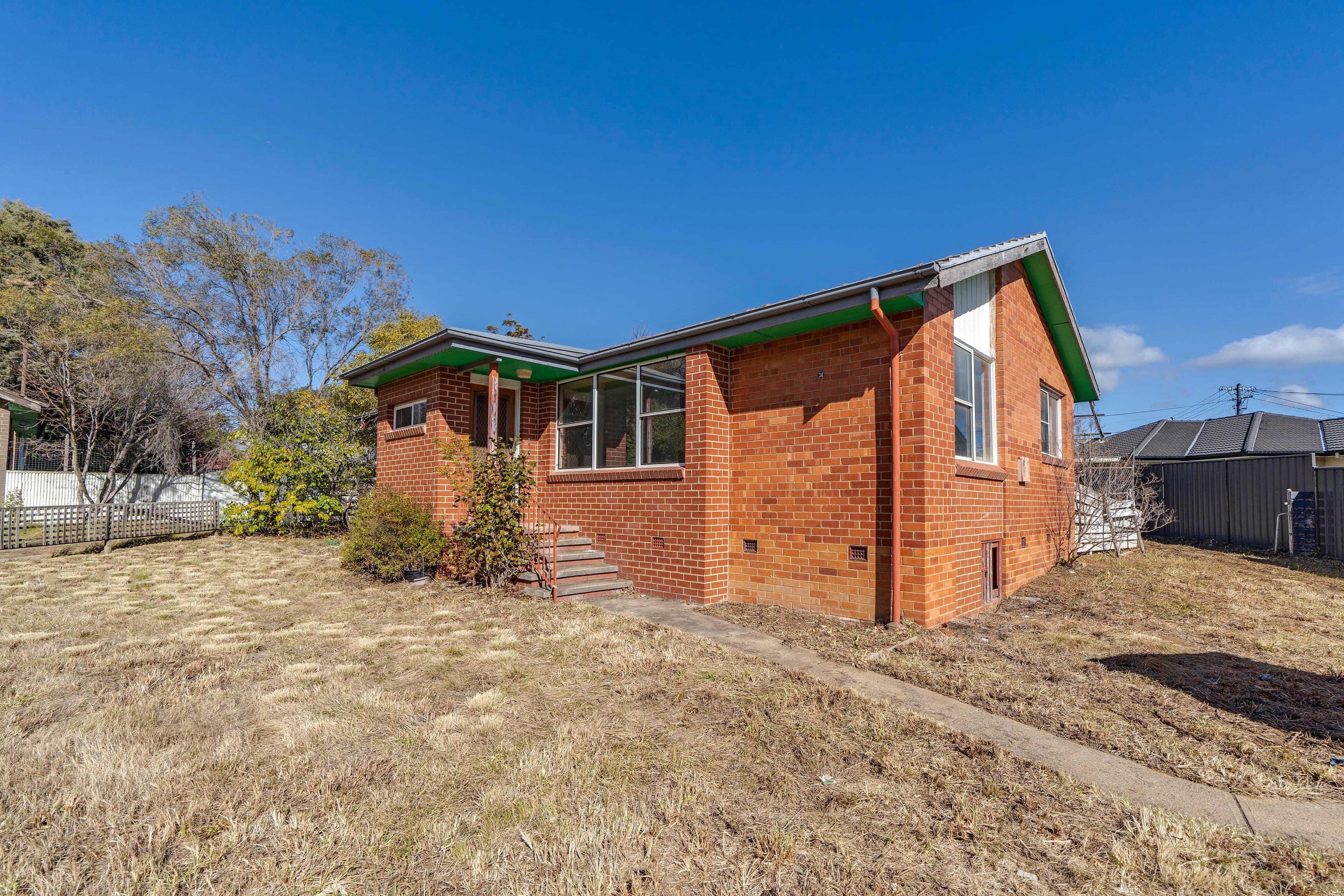 34 Coxen Street, Hughes ACT 2605, Hughes - Thumbnail 2