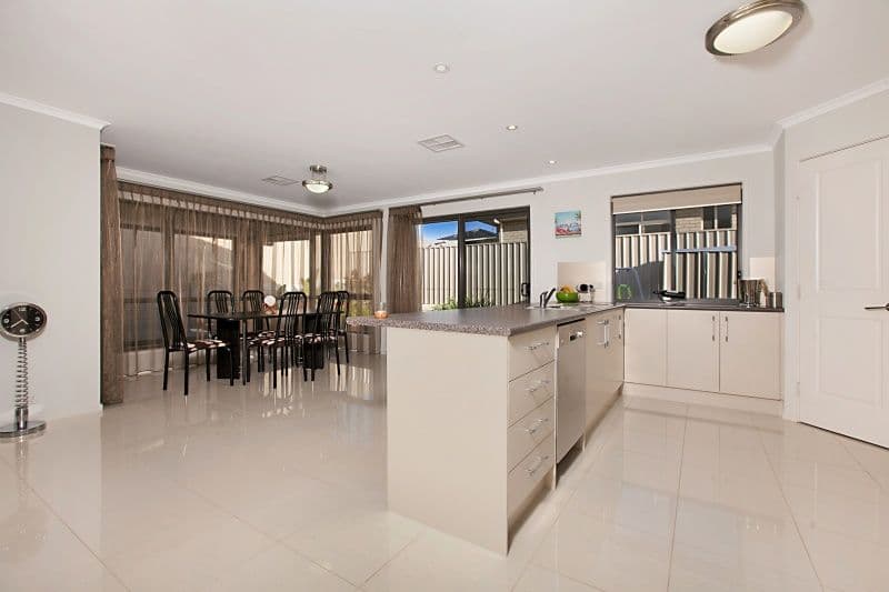 15 Byron Bay Boulevard, SEAFORD RISE SA 5169, Seaford Rise - Thumbnail 3