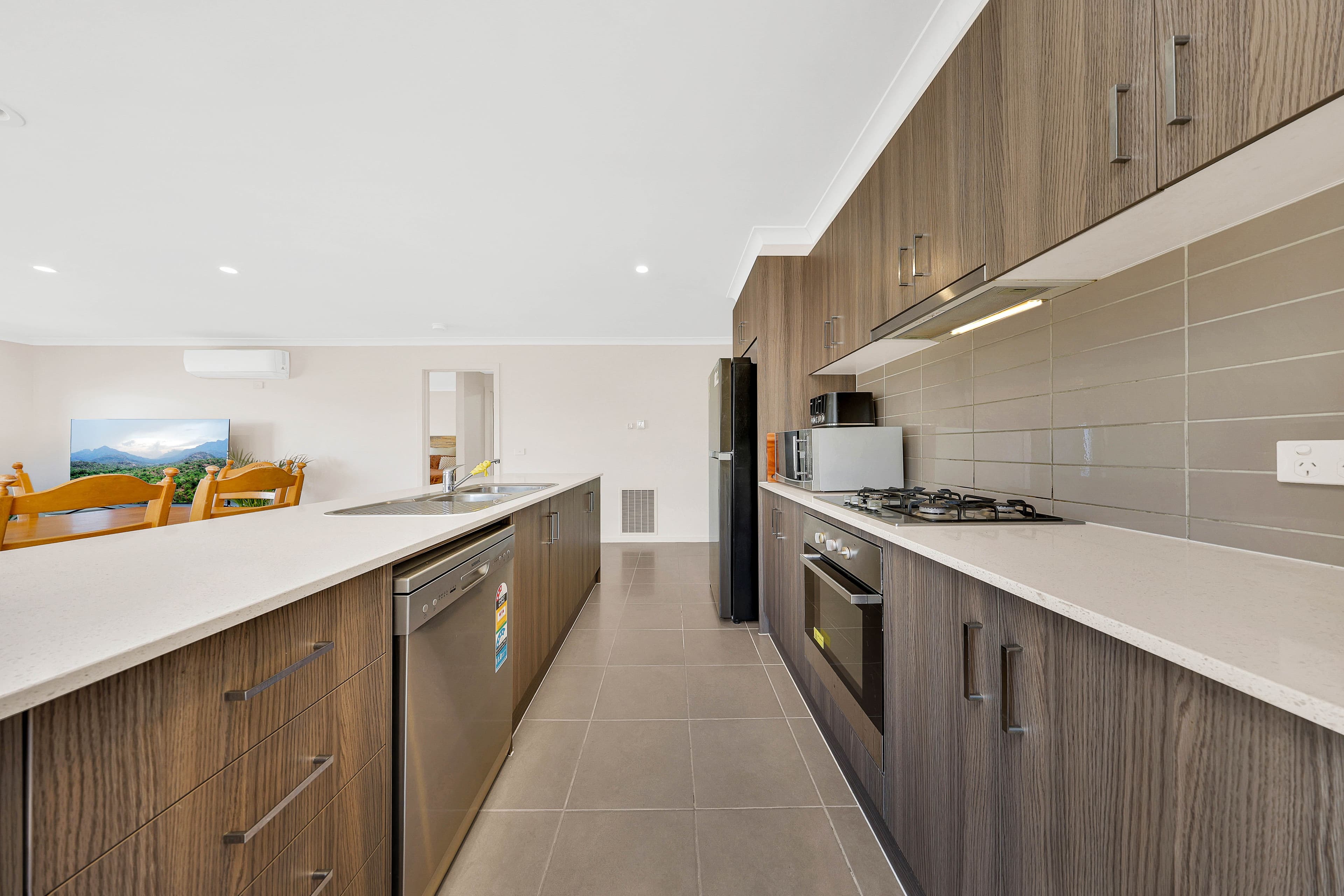 103 Wellington Street, Mernda VIC 3754, Mernda - Thumbnail 3