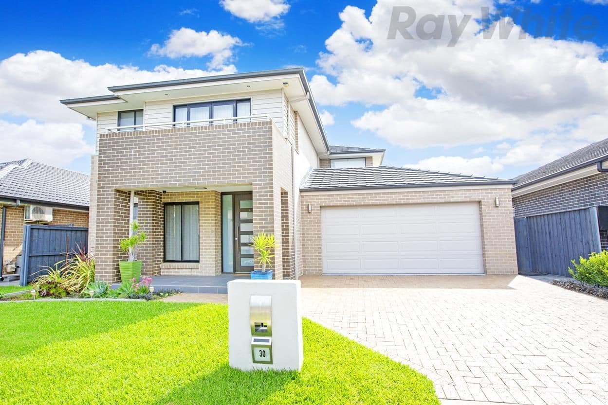 30 Pioneer Drive, Carnes Hill - Thumbnail 2