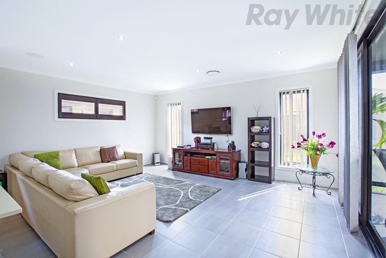 30 Pioneer Drive, Carnes Hill - Thumbnail 6