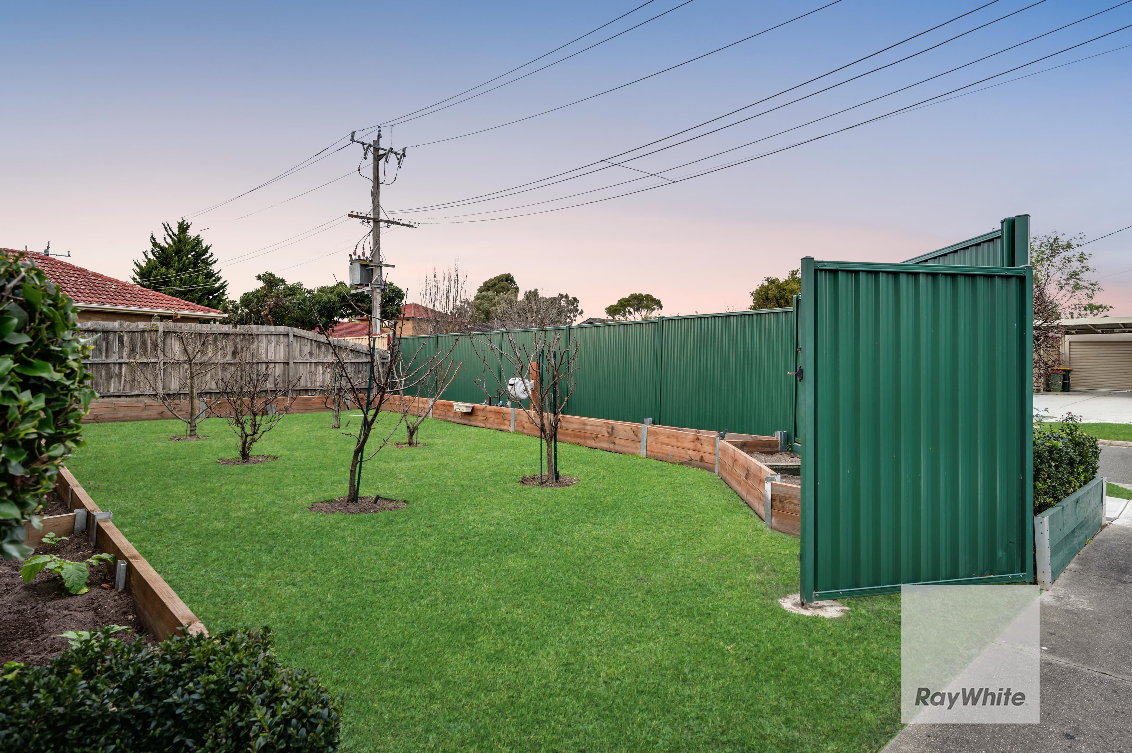 3 Townsend Avenue, Gladstone Park VIC 3043, Gladstone Park - Thumbnail 2