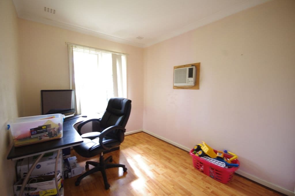 18 Shelvock Crescent, KOONDOOLA WA 6064, Koondoola - Thumbnail 8