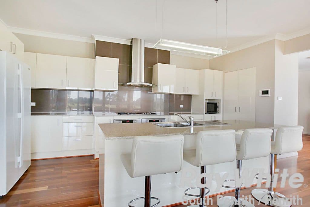 9 Medinah Avenue, Luddenham - Thumbnail 4