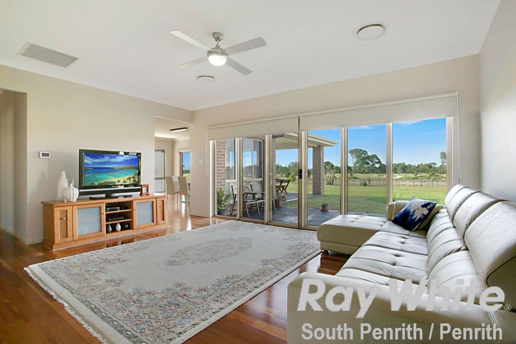 9 Medinah Avenue, Luddenham - Thumbnail 7