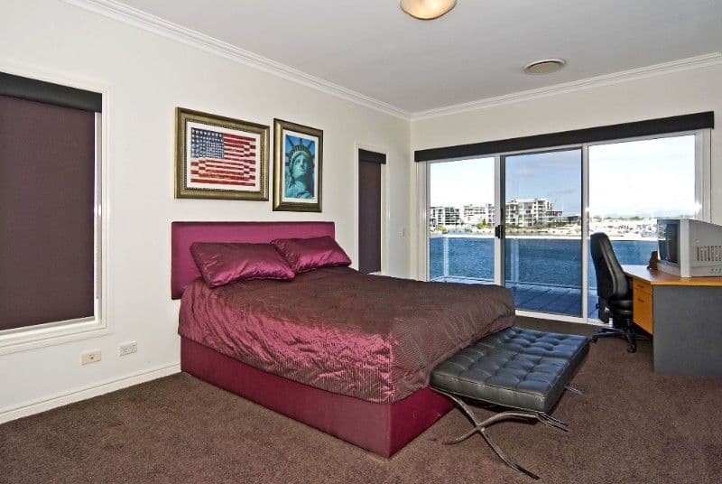 34 Brittanic Crescent, PARADISE POINT QLD 4216, Paradise Point - Thumbnail 3