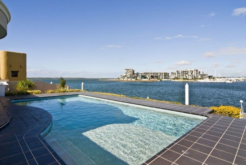 34 Brittanic Crescent, PARADISE POINT QLD 4216, Paradise Point - Thumbnail 4