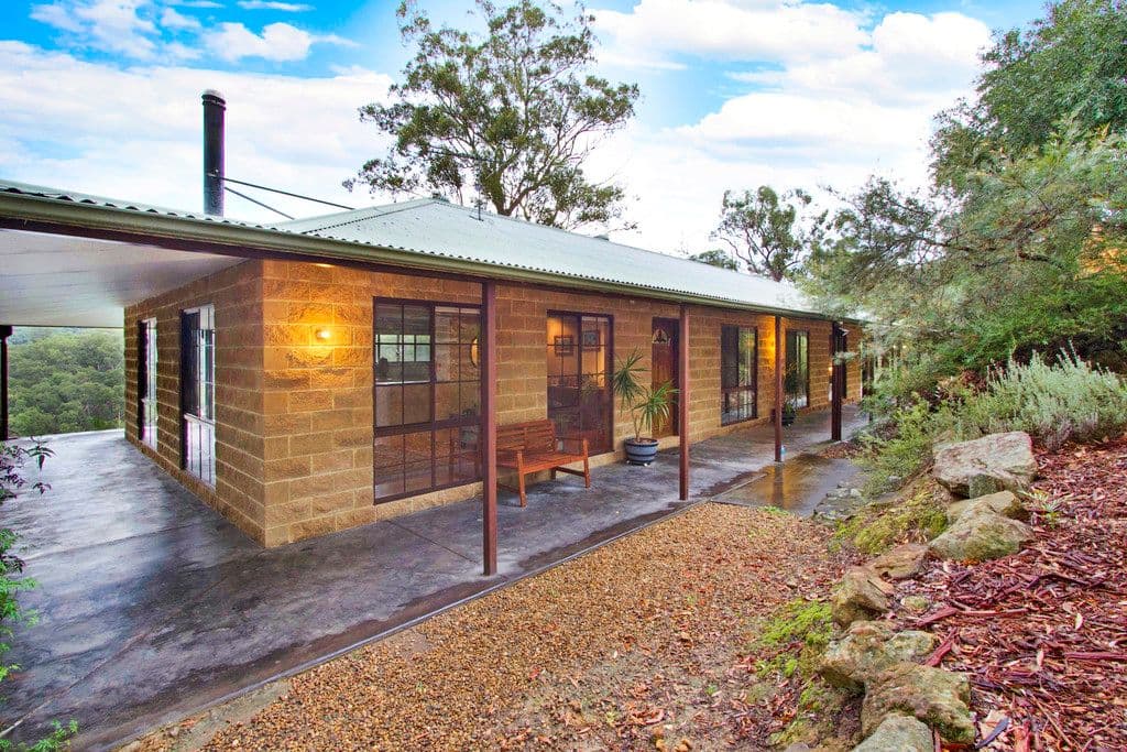 50 Peat Place, Lower Portland - Image 1